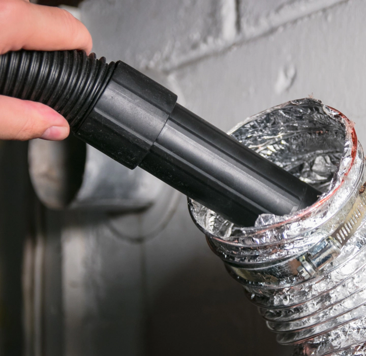 duct cleaning with vacuum